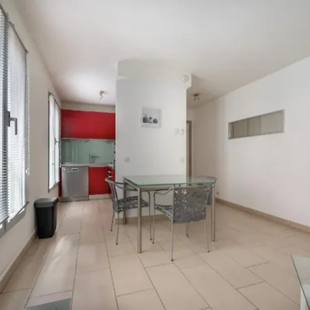 39m In Downtown Cannes